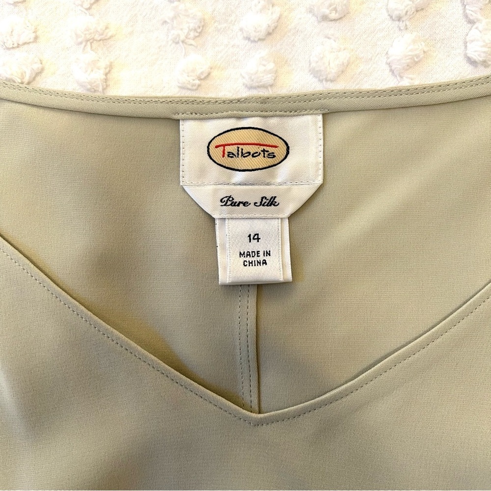 Talbots women’s Tan Cream 100% Silk Sleeveless Blouse Sz 14 - Picture 11 of 16